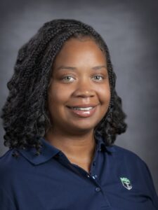 Taylor Freeland headshot